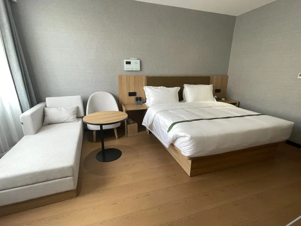 Литанг: GreenTree Inn (Ganzi Litang 318 National Road Dongcheng Branch)