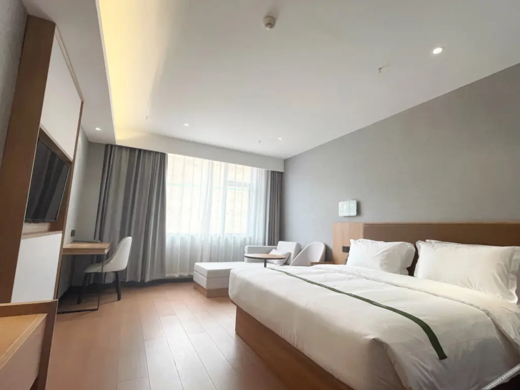 Литанг: GreenTree Inn (Ganzi Litang 318 National Road Dongcheng Branch)