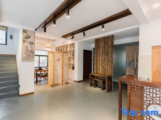 Чжухай: Hoary Moon Residence