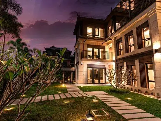Цзинхун: Xishuangbanna Jinghong Jinlong Jiarui Hot Spring Holiday Villa