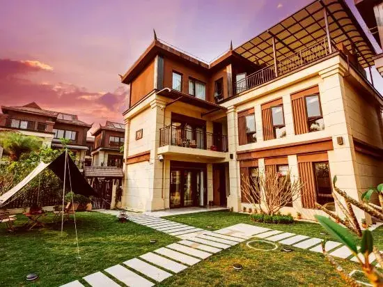 Цзинхун: Xishuangbanna Jinghong Jinlong Jiarui Hot Spring Holiday Villa