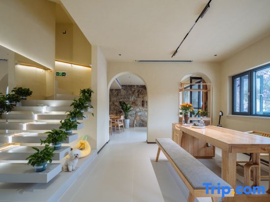 Чичжоу: Jiuhuashan Township Yu Homestay (Meat Body Palace Branch)