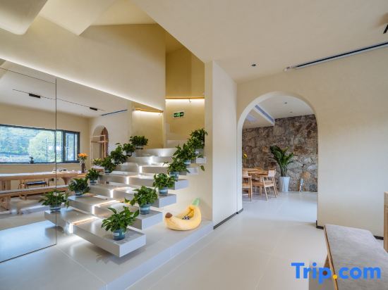 Чичжоу: Jiuhuashan Township Yu Homestay (Meat Body Palace Branch)
