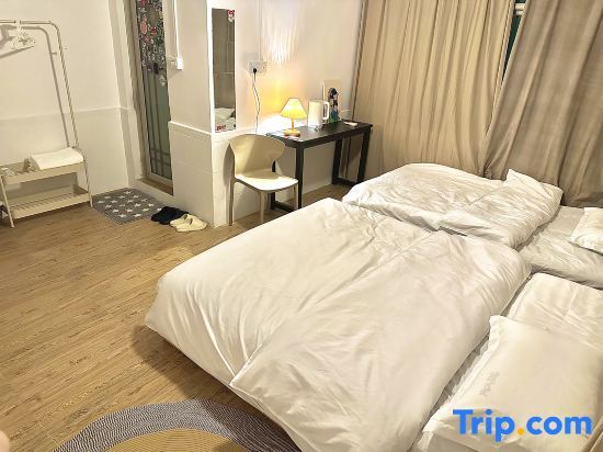 Шэньчжэнь: TheLivingRoom Homestay