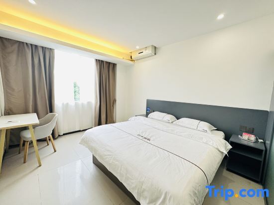 Фошань: Foshan Shiguang International Apartment