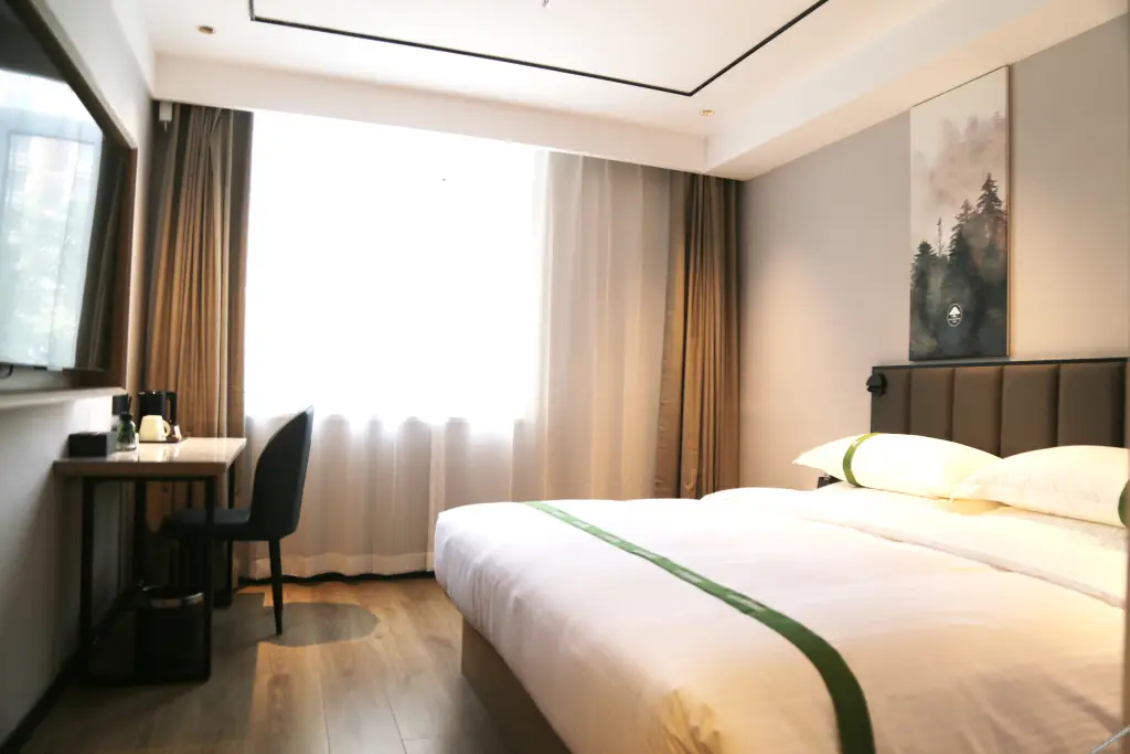 Цзинань: GreenTree Inn Express Hotel (Jinan Pingyin County Ginza Mall Store)