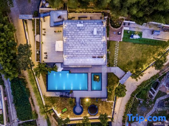 Хучжоу: Lushan Lushui Yeshe Shanshui Light Travel Resort Hotel (Jiangnan Luwu Scenic Area)