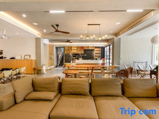 Ханчжоу: Hangzhou Lin'an Xia'er · Parent Child Vacation and River Tracing Homestay