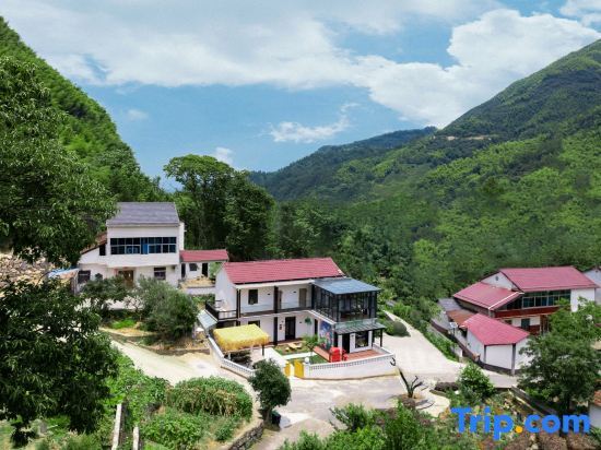 Хучжоу: Anji Yexing Xingzhi Parent-child Holiday Homestay (Zhebei Grand Canyon Drifting Store)