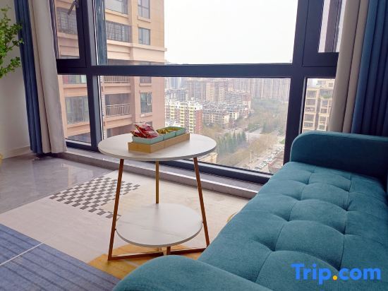 Yingshang Chinese Yiju No Man Homestay (Lvdu CBD Branch) — фото 1