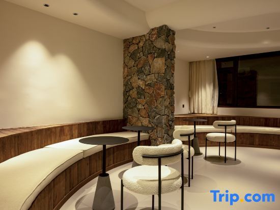 Фэньи: Liangqi Private Tang Homestay