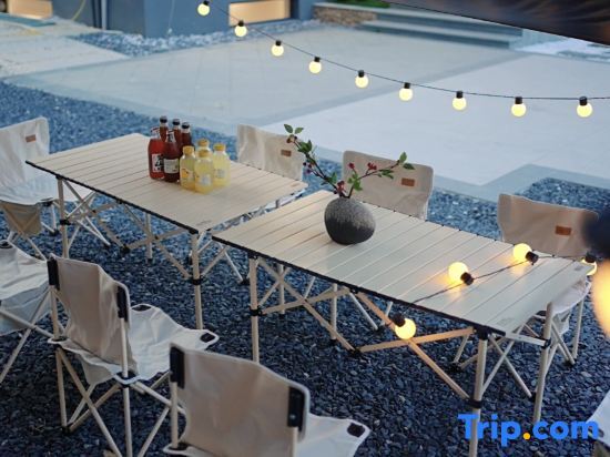 Хучжоу: Shanzhi · Summer Starry Sky Swimming Pool · Parent Child Vacation Oxygen Sleepover