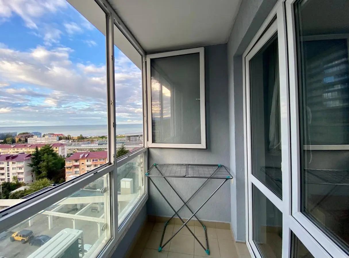 Красная Поляна: Apartment Triumph с видом на море