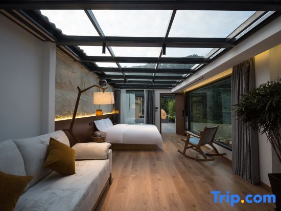 Вэньчуань: Qingcheng Mountain Shiguang·Xingsu Private Tang Homestay