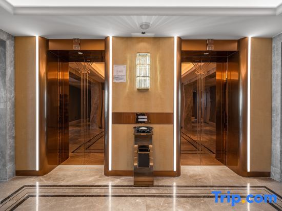Чунцин: Vienna International Hotel （Tongnan Red Star Macalline）