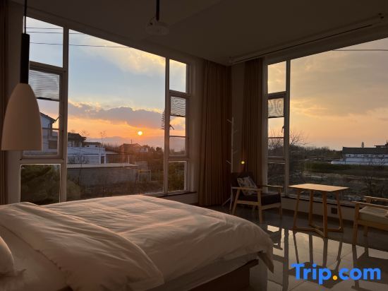 Дали: I have a homestay (Dali Erhai Longchun Wharf)