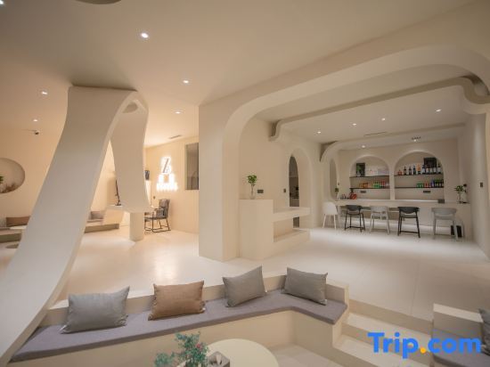 Текес: Zhaolan Light Luxury Vacation Homestay (Tekes Bagua City Store)