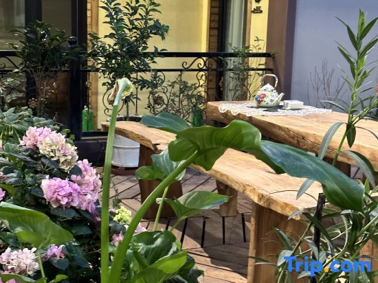Кюнес: Narati Tingshan Youyuan Homestay (Nalati Scenic Area Store)