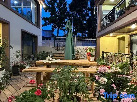 Кюнес: Narati Tingshan Youyuan Homestay (Nalati Scenic Area Store)