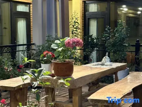 Кюнес: Narati Tingshan Youyuan Homestay (Nalati Scenic Area Store)