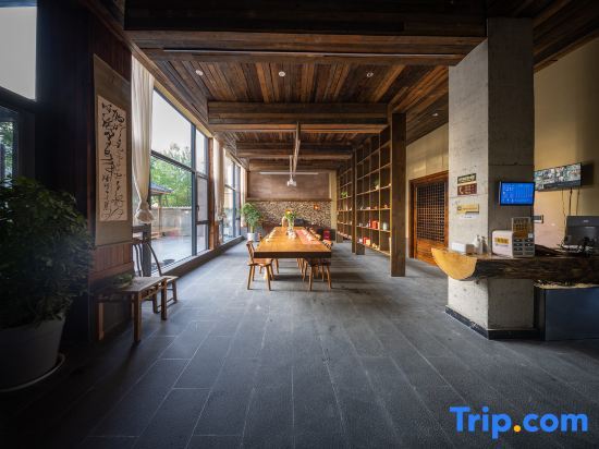 Фэньи: Maoxian Guigu Homestay