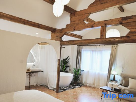 Дали: Yu coffee Studio Homestay