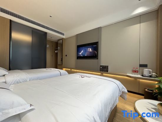 Шиянь: Zhushan Triumph Light Luxury Hotel
