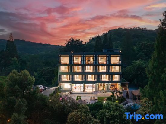 Шаоксинг: Xinchang Huaqianyueshang Homestay (Nineteen Peaks)