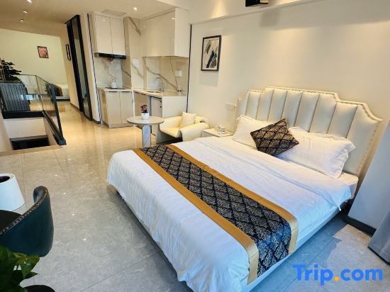 Хайкоу: Summer Homestay (Haikou Longhu Light Year Chengxi High-speed Railway Station)