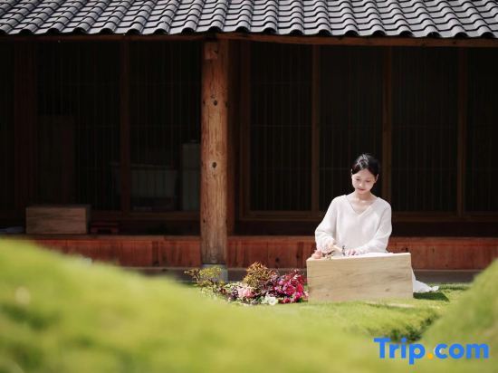 Дали: Qiwan Mindfulness No.1
