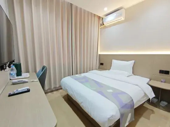 Тяньцзинь: QZ Hotel (BDYG Branch)