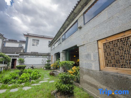 Дали: DALI Cuihuajia·Tapan Qingfeng Linqi Yinluxury Treasure Courtyard