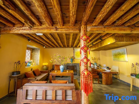 Дали: DALI Cuihuajia·Tapan Qingfeng Linqi Yinluxury Treasure Courtyard