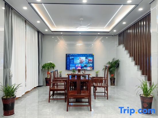 Шанграо: Sanqingshan Yinhu Xiaozhu Homestay