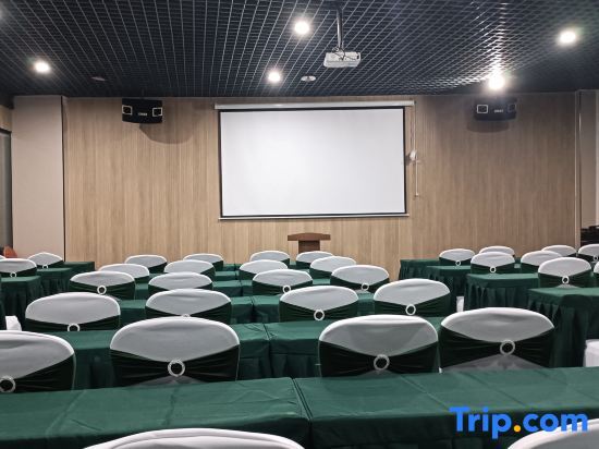 Чжухай: Jiuzhou Talent Apartment