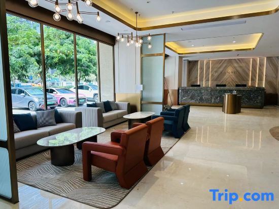 Шэньчжэнь: Zhongmin Meiju Hotel (Luohu railway station to West Village subway station)