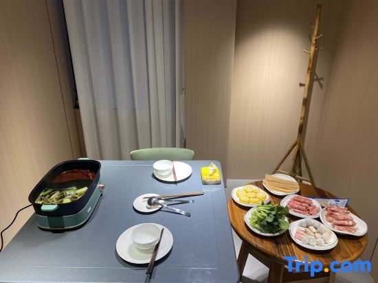 Хучжоу: Four Seasons’ Wind HomeStay
