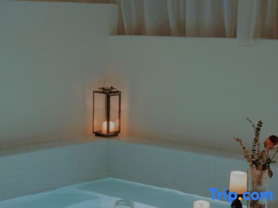 Хучжоу: NA Moganshan Designer Hot Spring Homestay