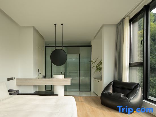 Хучжоу: NA Moganshan Designer Hot Spring Homestay