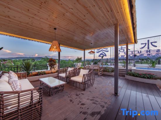 Миян: Yunshuiju Private Soup Hot Spring Resort Hotel (Mile Huquan Ecological Garden Branch)