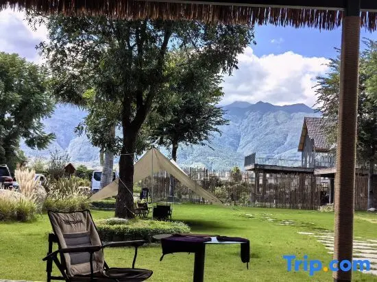 Дали: Dali Yungu Park Garden Homestay (Bohai Swan Ecological Corridor)
