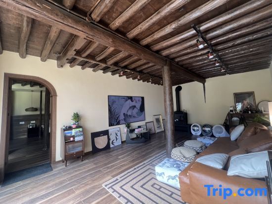 Дали: Dali Azhen and Ayue Homestay (Erhai Longkan Branch)