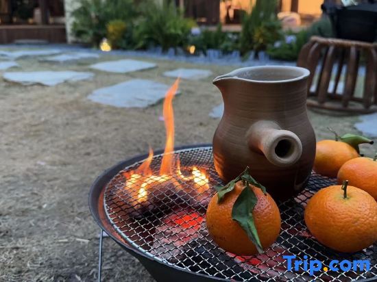 Дали: Dali Azhen and Ayue Homestay (Erhai Longkan Branch)