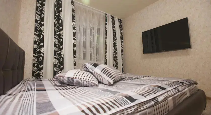Тольятти: Апартаменты Home Hotel (Хоум Хотел) на 70 лет Октября