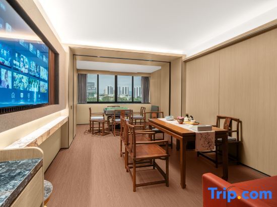 Санья: San Ya  Bay  Earl Park Hyatt Hotel