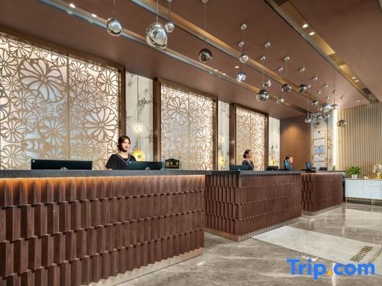Санья: San Ya  Bay  Earl Park Hyatt Hotel