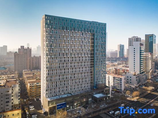 Шэньян: Country Inn & Suites By Radisson，Shenyang North Railway Station Huigong Square
