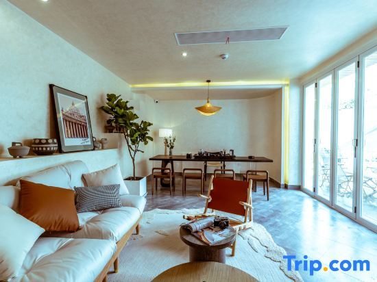 Дали: Yujiaren Seaview Resort Hotel (Erhai Shuanglang Branch)