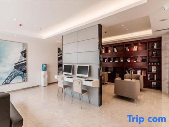 Куньмин: Convenient Hotel Kunming