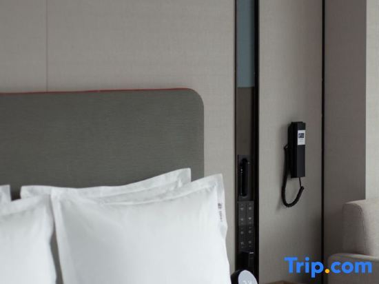 Бачжун: Holiday Inn Express Bazhong Center